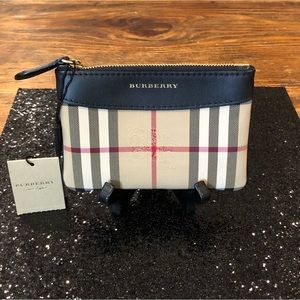 BURBERRY POUCH